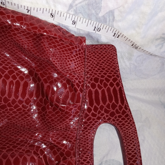 Perlina Studio genuine leather red reptile print cluthch - Picture 6 of 8